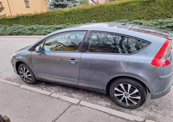 Citroen C4 cena 8500 przebieg: 234000, rok produkcji 2005 z Biała małe 301